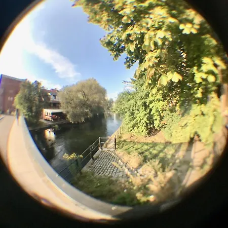 Długa 6 *